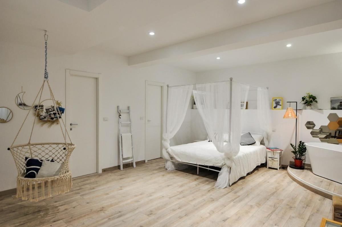 Deluxe Artistic Loft Apartment Торино Екстериор снимка